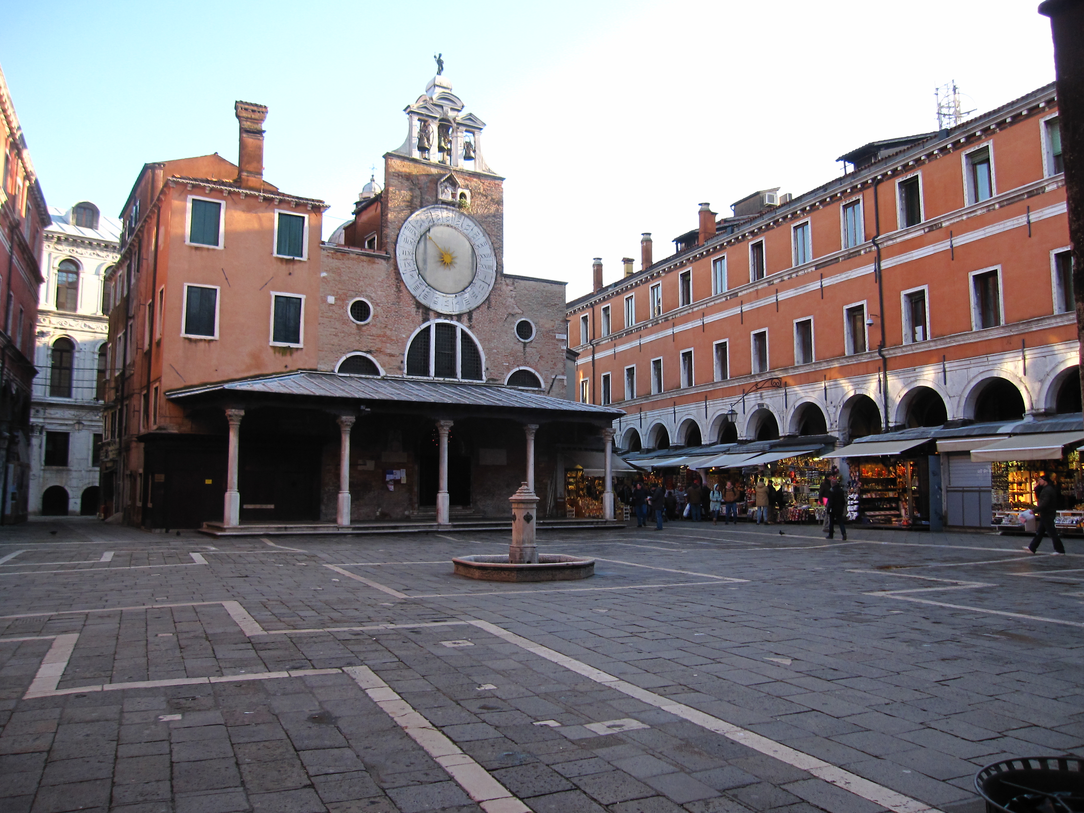 Storia Di San Giacomo Di Compostela San Giacomo di Rialto Church | Venice tourism