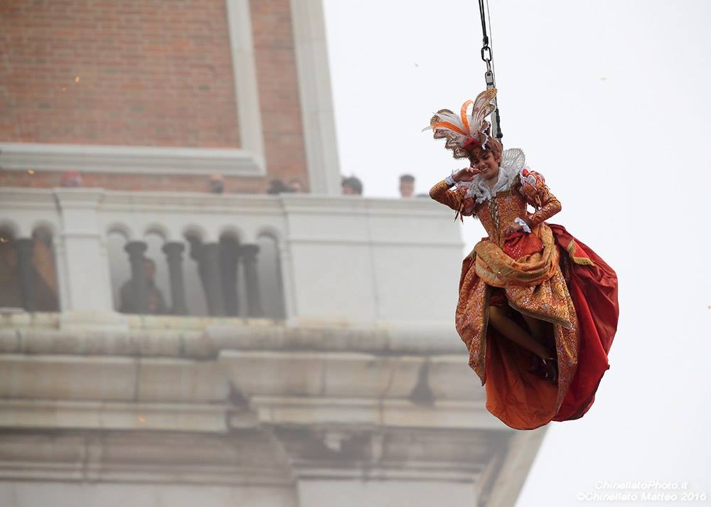 The flight of the Angel Venice tourism
