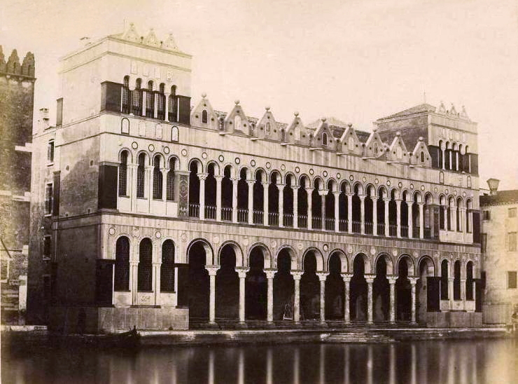 Naya,_Carlo_(1816-1882)_-_Venezia_-_Fondaco_dei_Turchi_-_ca_1860